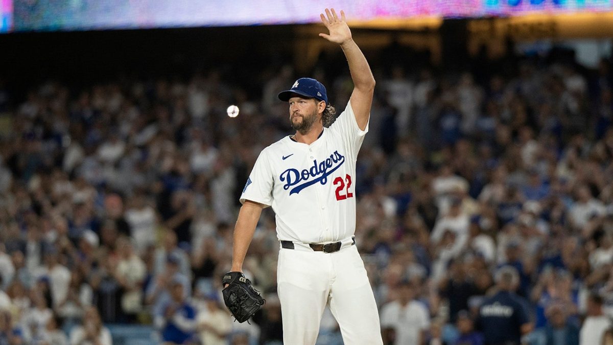 Dodgers secure playoff spot in Clayton Kershaw's final home appearance