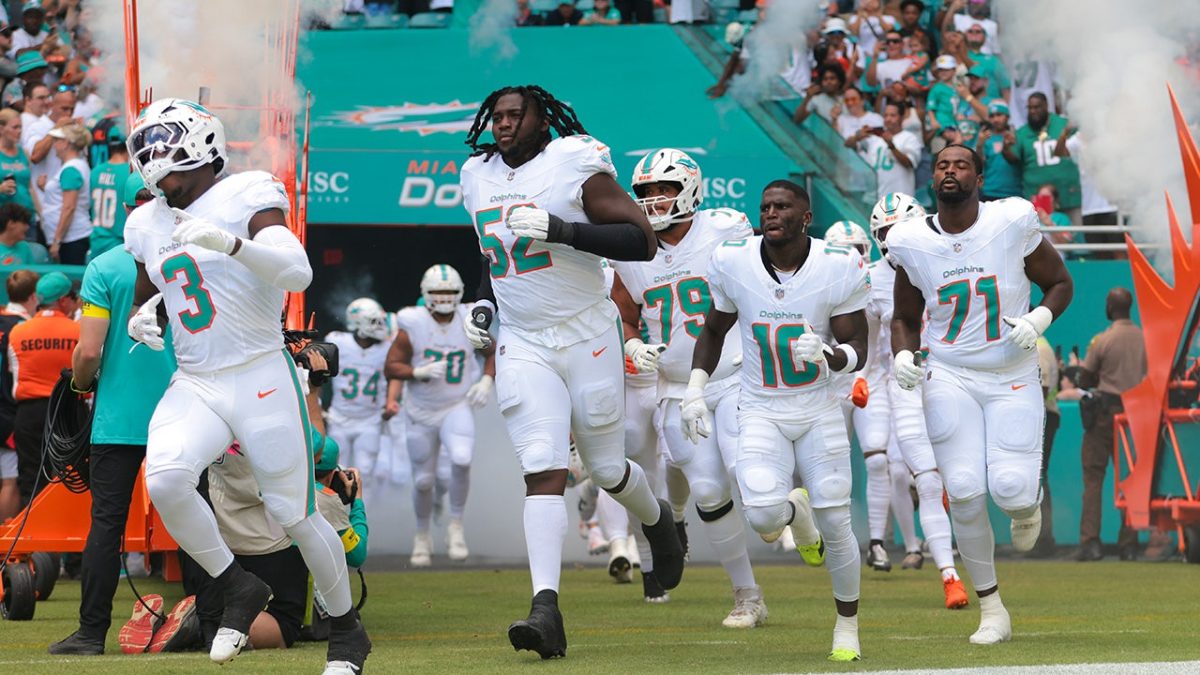 Dolphins are about to be broken apart soon, former NFL star states