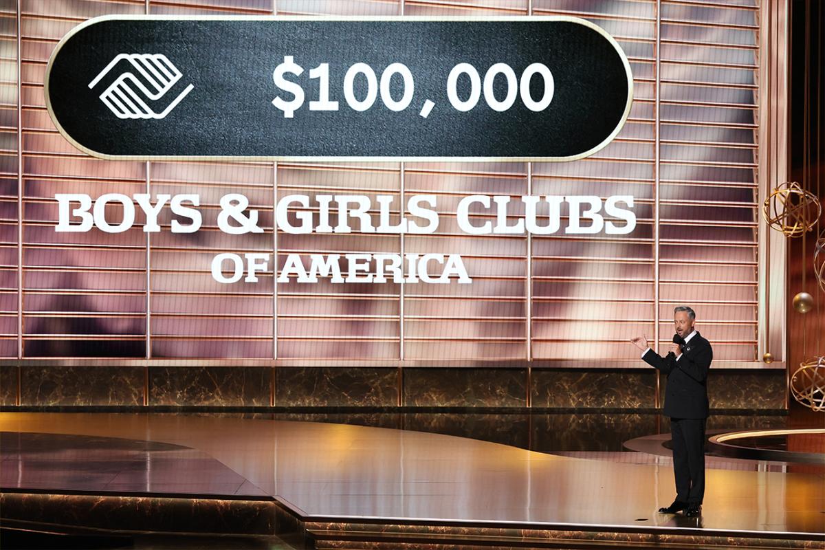 Emmys 2025 Host Nate Bargatze Makes Hollywood A-listers Shorten Their Monologues with a Major Charity Challenge