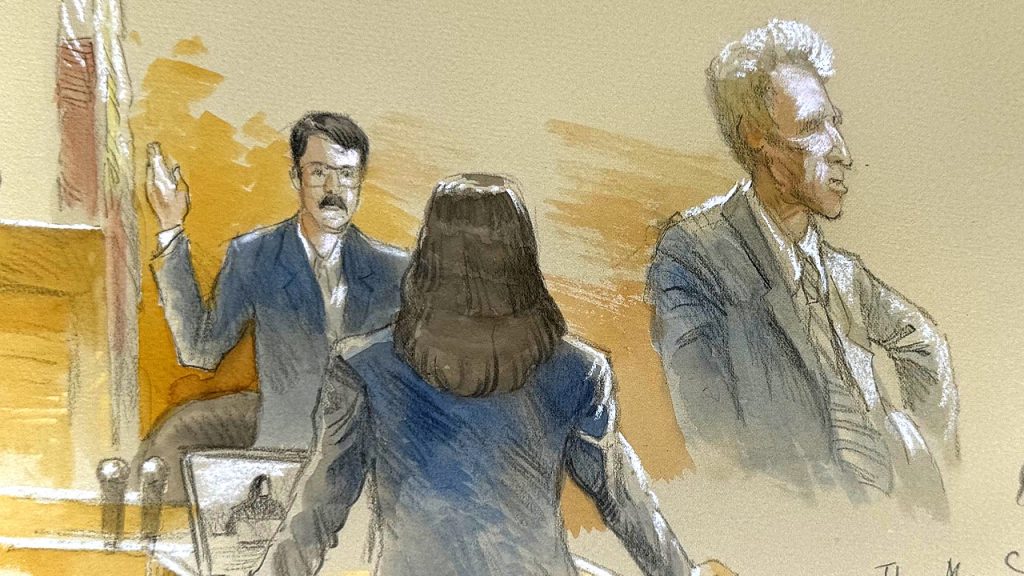 FBI agents say Ryan Routh's outfit matches items discovered at sniper location near Trump International Golf Club.