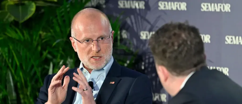 FCC Chair Supports Free Speech Amid Conservative Outcry Over Bondi's 'Hate Speech' Remarks