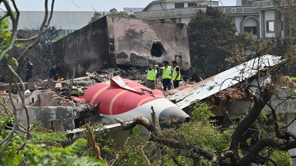 Families of four Air India crash victims initiate the first U.S. lawsuit regarding the incident