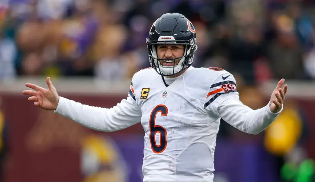 Former Bears player Jay Cutler arrives at Tennessee jail for DUI sentence