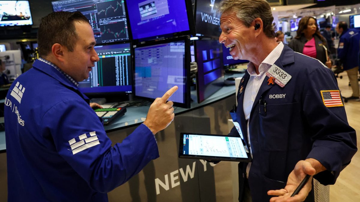 Futures for stocks show little movement before the August jobs report: Live updates