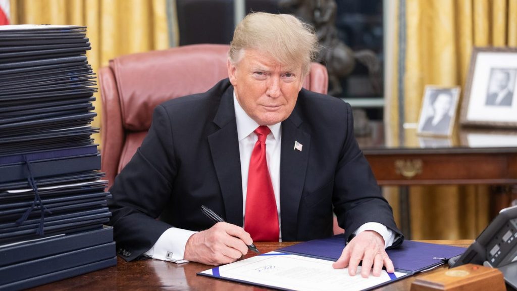 Government is gradually eliminating paper checks for Social Security payments.