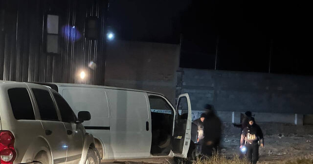 Gunmen from a cartel abducted police officers in a Mexican border state, assaulted them, and then let them go.