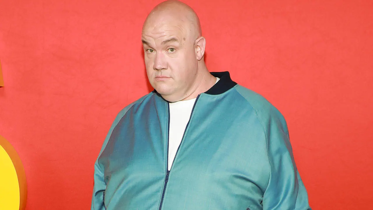 Guy Branum addresses an airline passenger who reportedly elbowed him for being 'overweight'