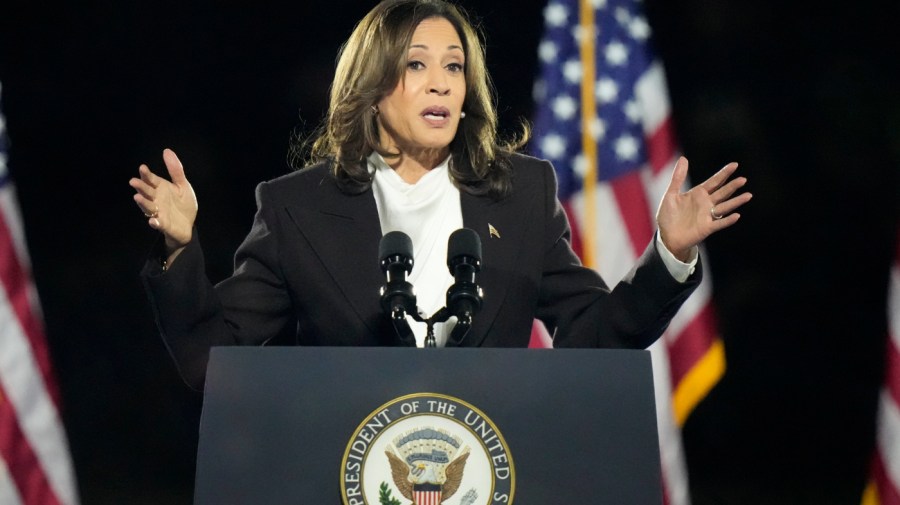 Harris on Trump: 'We are facing a communist dictator'