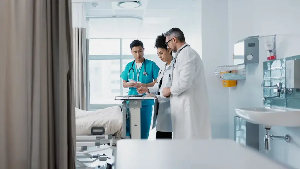 Health officials alert about a concerning increase in infections from antibiotic-resistant bacteria