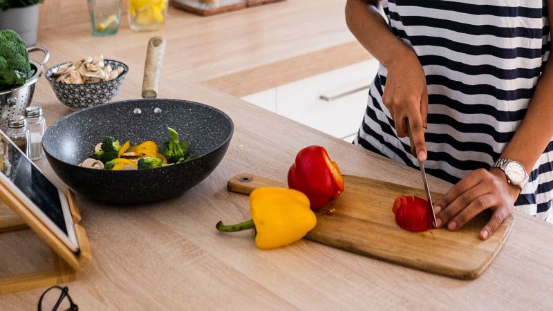 Here are the secrets to women's long life, as explained by Dr. Vonda Wright.