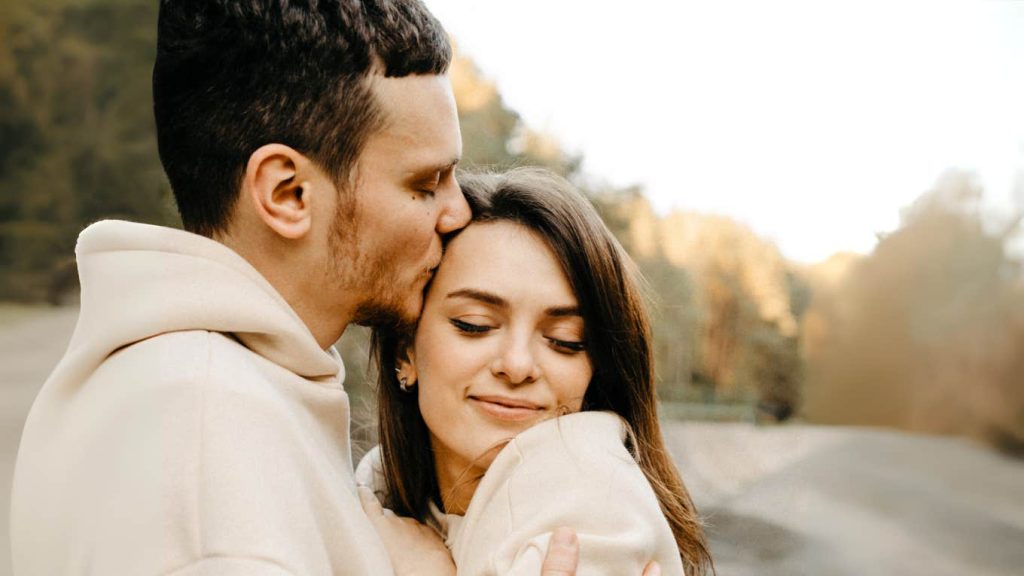 If two people are genuinely in love, they will discover these 9 great health benefits.
