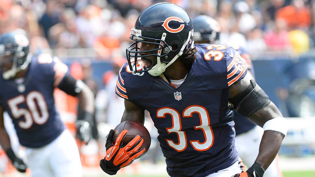 Immigration policies from Trump caused ex-NFL star to leave the FBI.