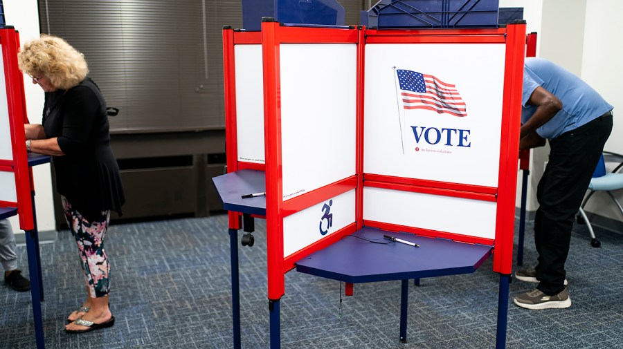 Increasing independent voters create difficulties for both parties