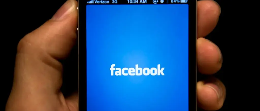 Inside the Facebook Group Keeping Locals Informed About Immigration Enforcement in DC