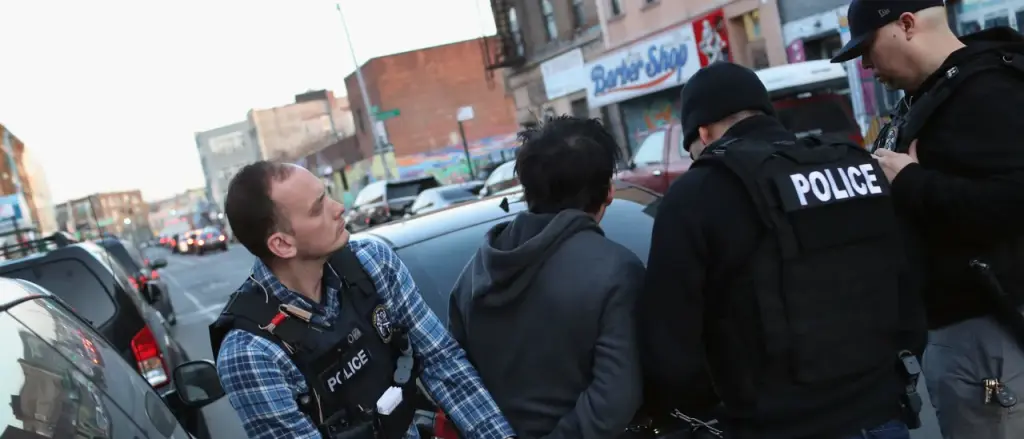 Intense Fight Against Immigration Fraud Alerts Hundreds of Foreigners in Blue City