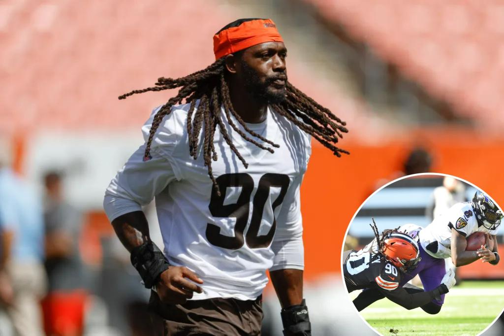 Jadeveon Clowney joins the Cowboys following victory against the Giants