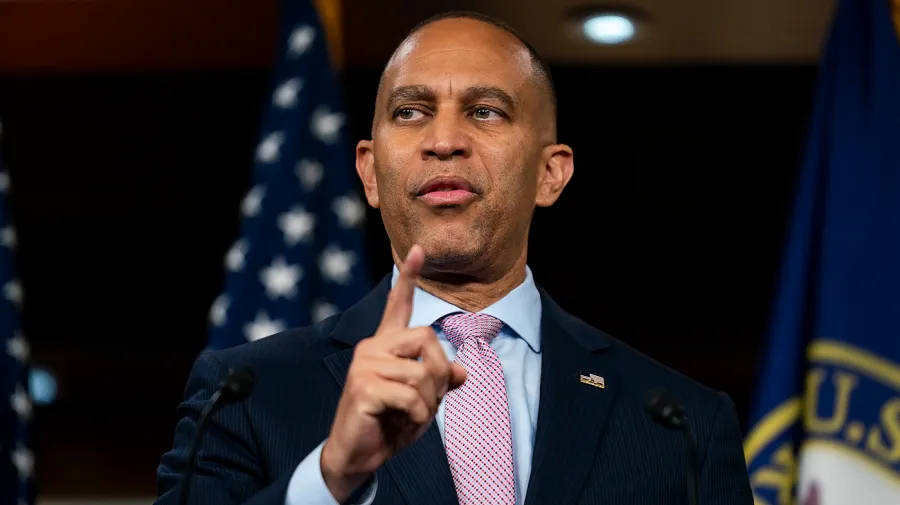 Jeffries warns of ‘five-alarm fire’ on shutdown, looming health care cuts