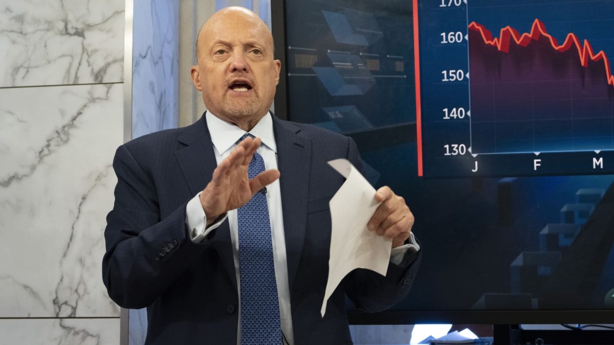 Jim Cramer recommends this stock to purchase following the disappointing August jobs report.
