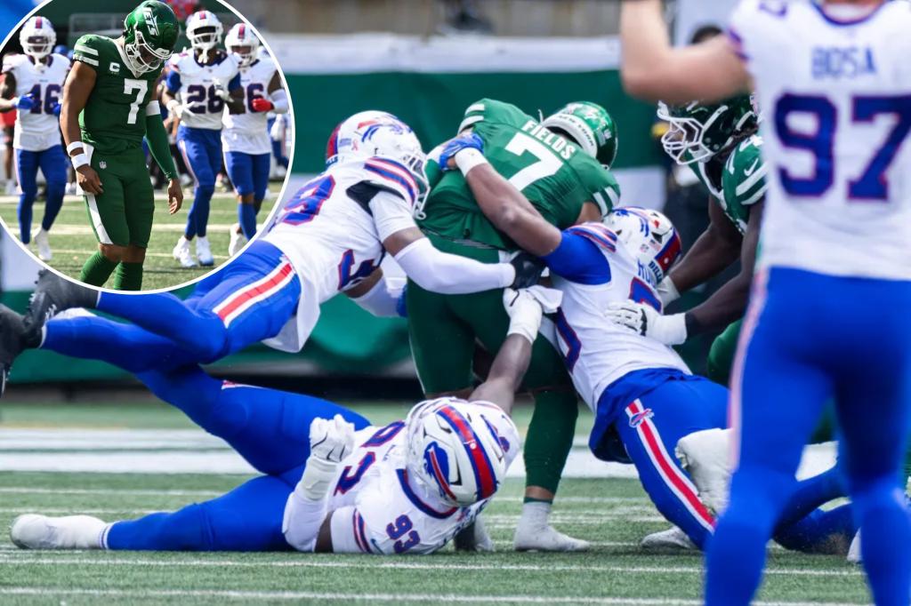 Justin Fields' concussion worsens the already disappointing performance by the Jets