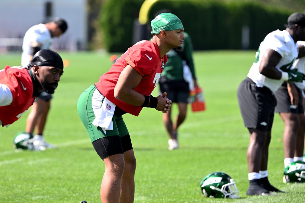 Justin Fields gaining positive traction for a return against the Jets