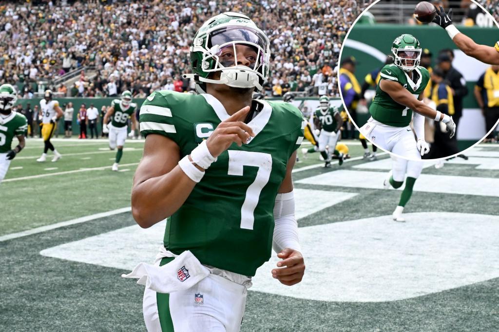 Justin Fields shines in strong performance during impressive Jets debut