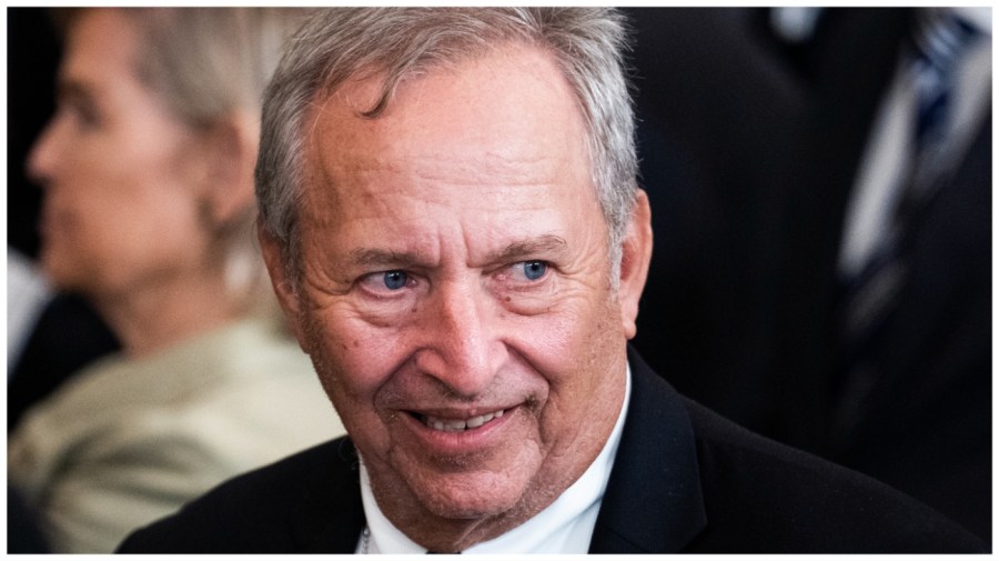 Larry Summers warns of 'credibility crisis' with Federal Reserve