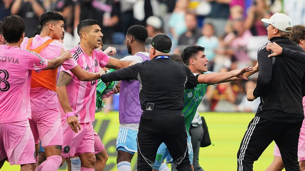 Luis Suarez seems to have spat at Seattle Sounders staff following the Leagues Cup defeat