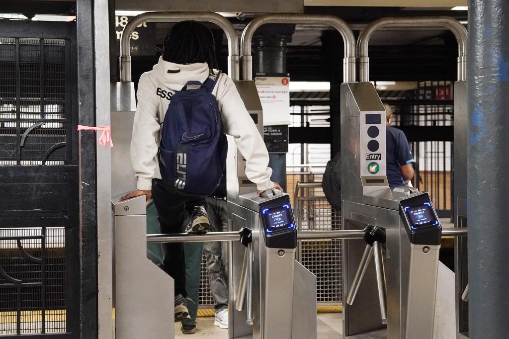 MTA lost $1 billion to fare evasion while NYC leaders remain inactive.