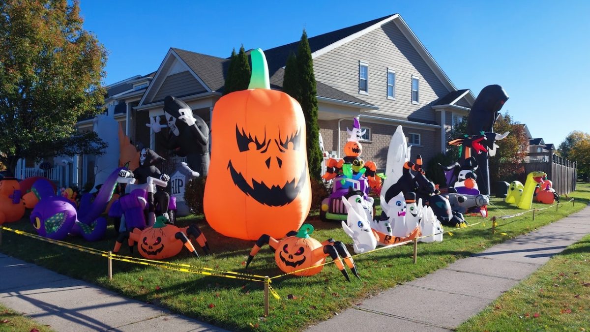 Make a statement this Halloween with large inflatables and creepy animatronics