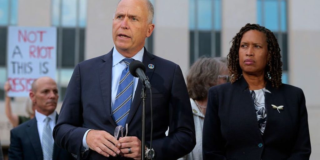 Mayor and Attorney General clash over lawsuit against Trump's anti-crime initiative