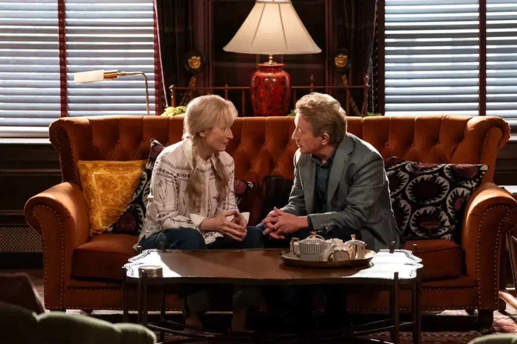 Meryl Streep is back on ‘Only Murders in the Building’ and delights us with a charming kiss scene with Martin Short.