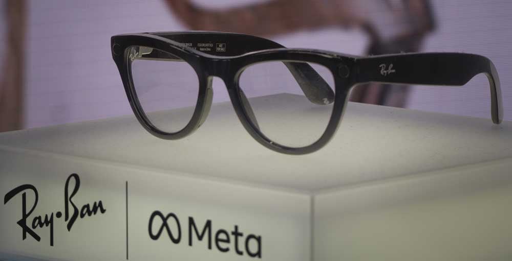 Meta Platforms Stock Update: This Options Trading Strategy Might Yield $2,290