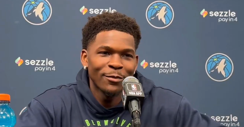 Michael Jordan shared with Anthony Edwards his advice on scoring in the paint.