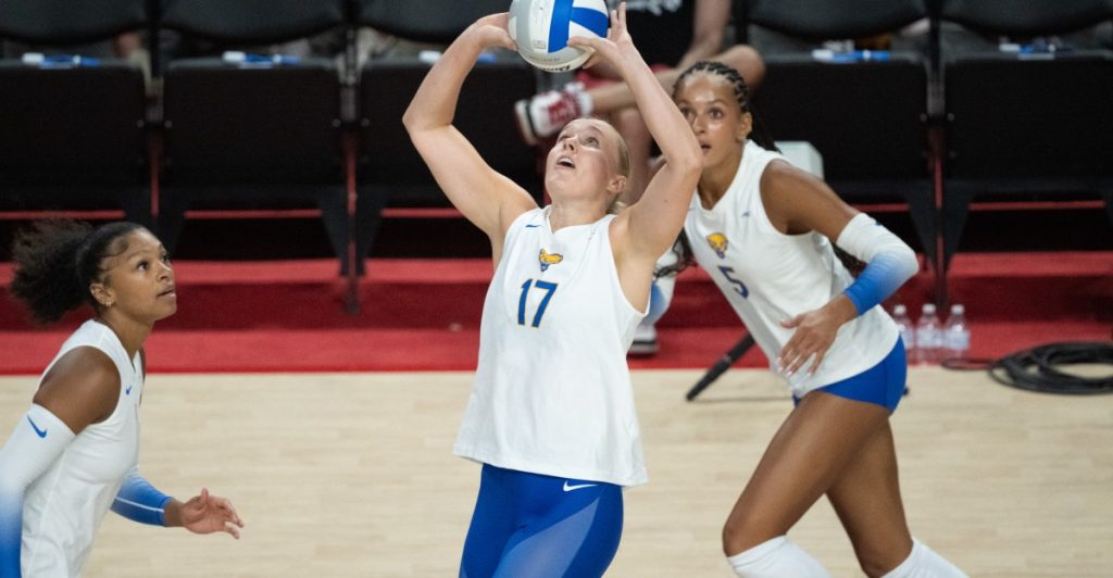 NCAA volleyball Power Rankings: Texas and Pitt achieve strong victories