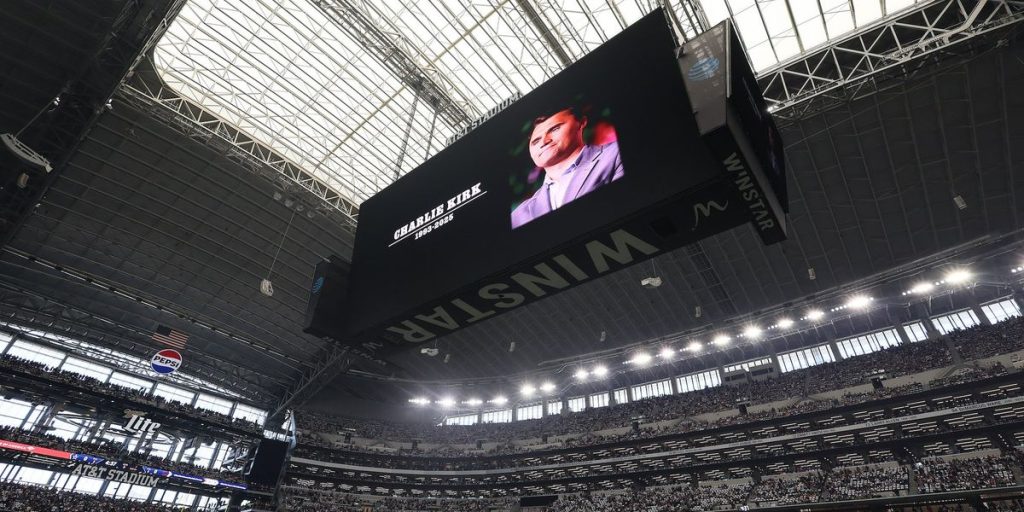 NFL teams that observed a moment of silence for Charlie Kirk and those that did not