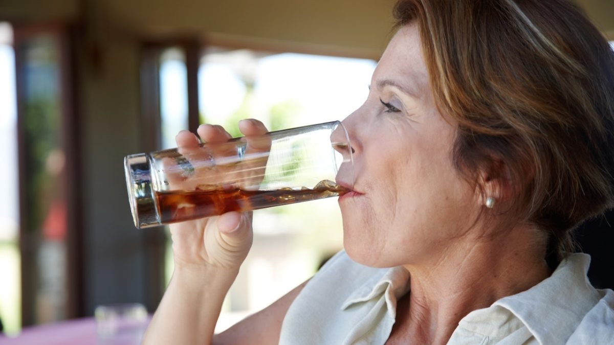 New Brazilian study suggests diet soda could negatively affect brain health.