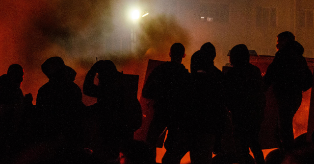 New Jersey Police Attacked During 100-Car Street Takeover