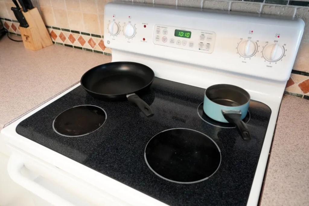 New appliance requirement in NYC raises concerns about rising rent costs.