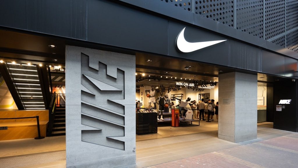 Nike is now available on Amazon: check out walking shoes, joggers, socks, and shorts now.