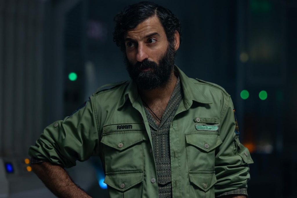 Noah Hawley Discusses Episode 5 of 'Alien: Earth,' Covering Ticks, Mr. Teng, and the Eye Midge vs. the Xenomorph