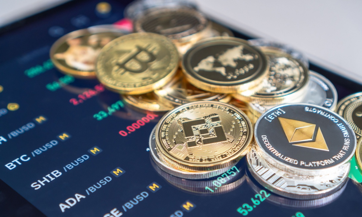 OCC Leader Gould States That Banks Can Legally Engage in Crypto Activities