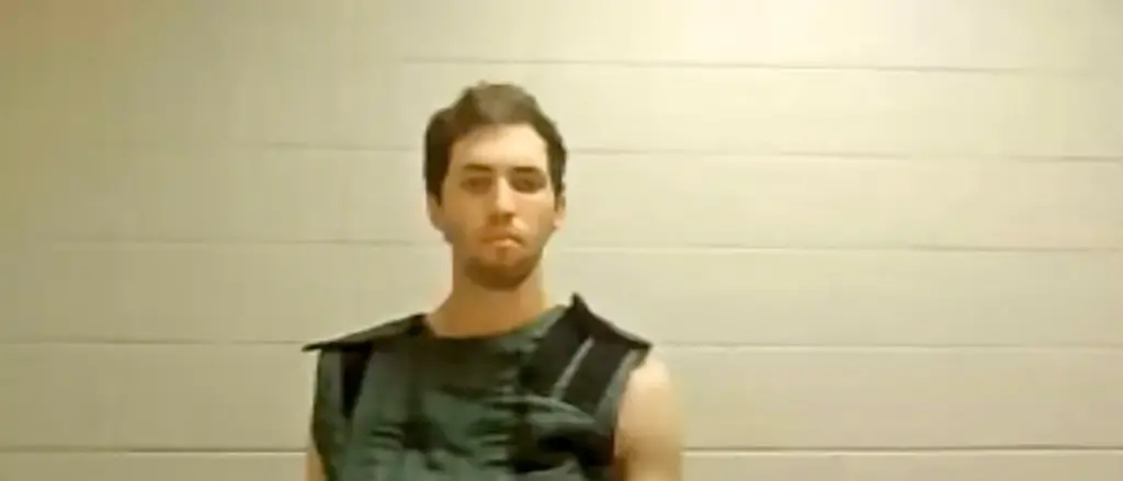 Officer Allegedly Stopped Suspected Assassin's Attempts to Get a Rifle