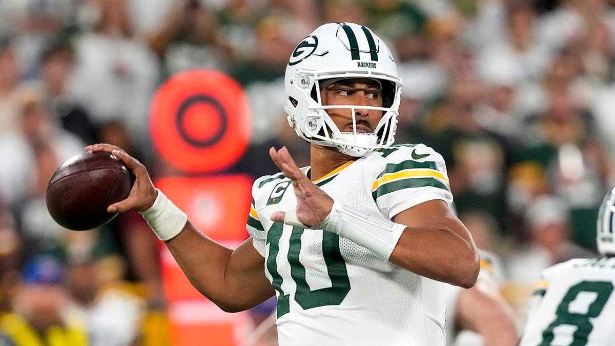Packers overwhelm Commanders to kick off the season flawlessly