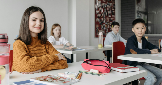 Parents, students, and staff in New York respond favorably to the initial week of the school cellphone ban.