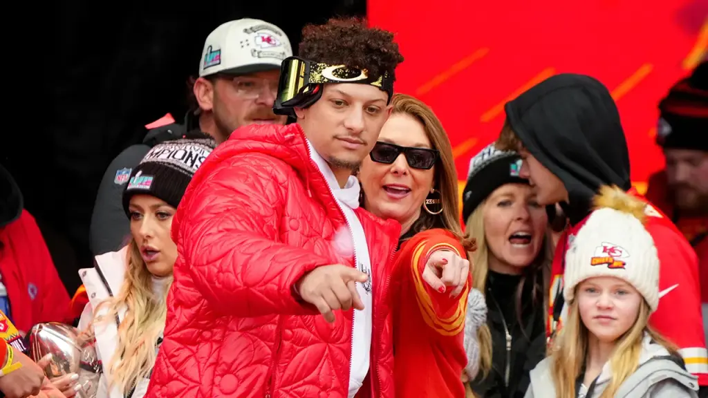 Patrick Mahomes' mother shares a tribute following the assassination of Charlie Kirk