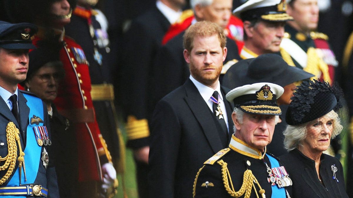 Prince Harry's trip to London raises hopes for mending ties with King Charles.