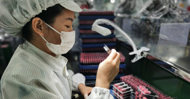 RFK Jr. Focuses on China in Vape Regulation Efforts