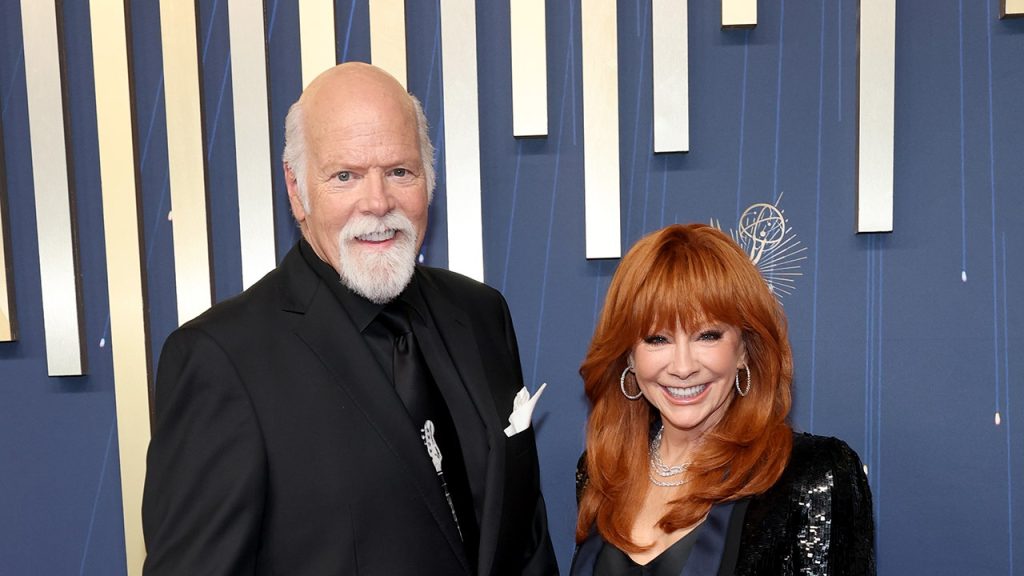 Reba McEntire and Rex Linn are set to marry after five years together.