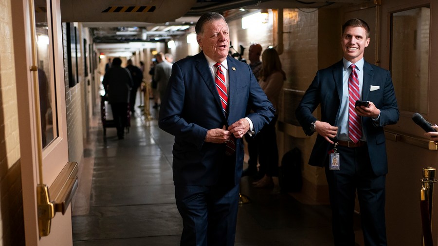 Republicans split over temporary plan to avoid upcoming shutdown