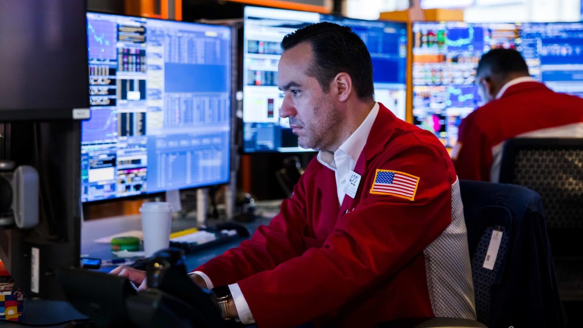 S&P 500 reaches a new all-time high as the trading week starts: Live updates